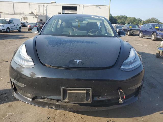 5YJ3E1EB0JF170425 - 2018 TESLA MODEL 3 Qara foto 5