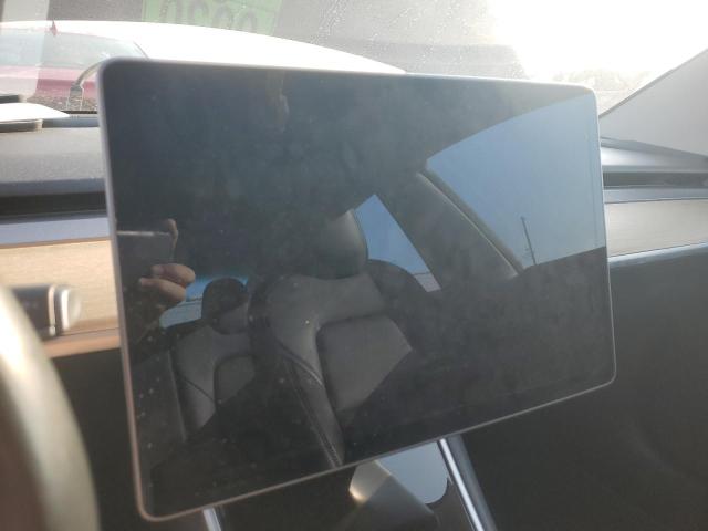 5YJ3E1EB0JF170425 - 2018 TESLA MODEL 3 Qara foto 9