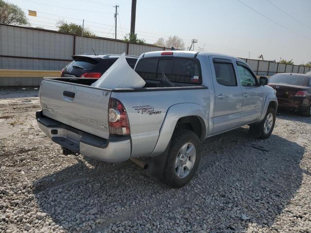 3TMJU4GN2CM132342 - 2012 TOYOTA TACOMA DOUBLE CAB PRERUNNER SILVER photo 3