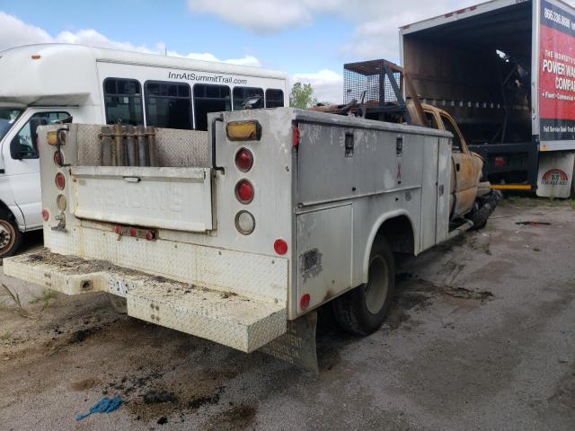 1GBJC39U24E339844 - 2004 CHEVROLET SILVERADO C3500 WHITE photo 3