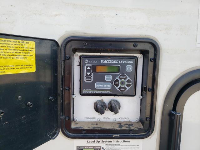 4YDF38122M4700808 - 2021 KEYSTONE MONTANA TWO TONE photo 7