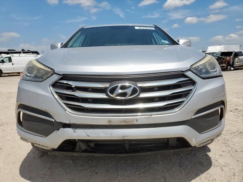 5XYZT3LB9JG560768 - 2018 HYUNDAI SANTA FE S SILVER photo 5