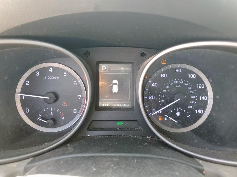 5XYZT3LB9JG560768 - 2018 HYUNDAI SANTA FE S SILVER photo 9