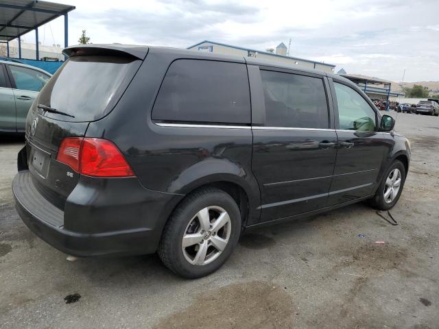 2V4RW3D11AR268272 - 2010 VOLKSWAGEN ROUTAN SE BLACK photo 3