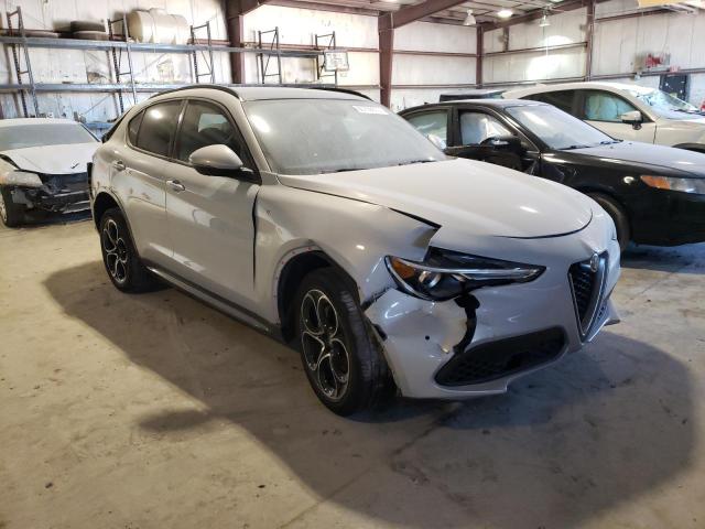 ZASPAKBN4N7D31153 - 2022 ALFA ROMEO STELVIO TI SILVER photo 4