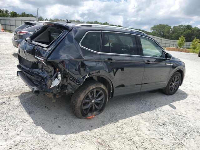 3VV3B7AX0NM163460 - 2022 VOLKSWAGEN TIGUAN SE Czarny zdjęcie 3