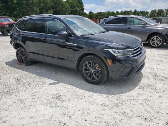 3VV3B7AX0NM163460 - 2022 VOLKSWAGEN TIGUAN SE Czarny zdjęcie 4