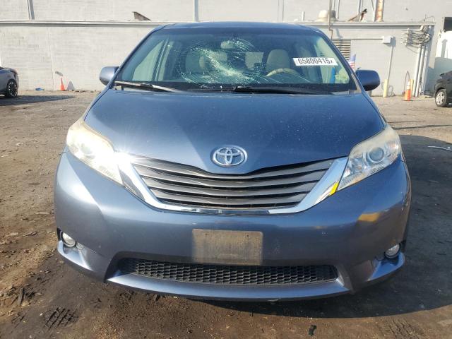 5TDDK3DC4DS066975 - 2013 TOYOTA SIENNA XLE BLUE photo 5