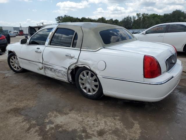 2LNBL8CV1BX752375 - 2011 LINCOLN TOWN CAR SIGNATURE LIMITED WHITE photo 2