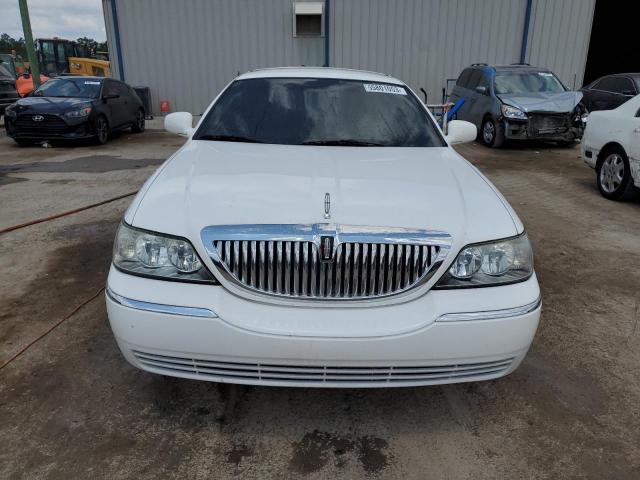 2LNBL8CV1BX752375 - 2011 LINCOLN TOWN CAR SIGNATURE LIMITED WHITE photo 5