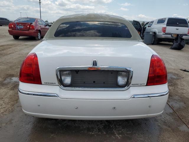 2LNBL8CV1BX752375 - 2011 LINCOLN TOWN CAR SIGNATURE LIMITED WHITE photo 6