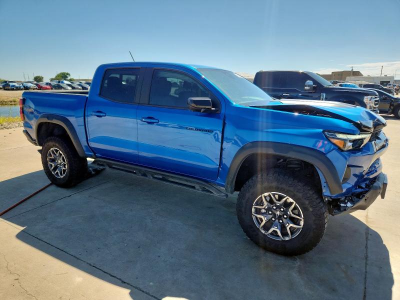 1GCPTFEKXP1226893 - 2023 CHEVROLET COLORADO ZR2 BLUE photo 4