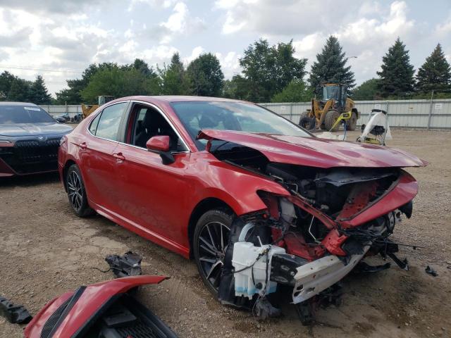 4T1G11AK9MU467168 - 2021 TOYOTA CAMRY SE RED photo 4