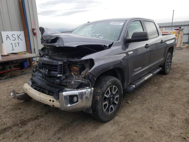 5TFDW5F18EX407348 - 2014 TOYOTA TUNDRA CREWMAX SR5 GRAY photo 2