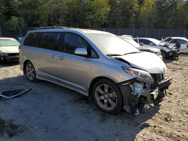 5TDXZ3DC3HS867461 - 2017 TOYOTA SIENNA SE BLUE photo 4