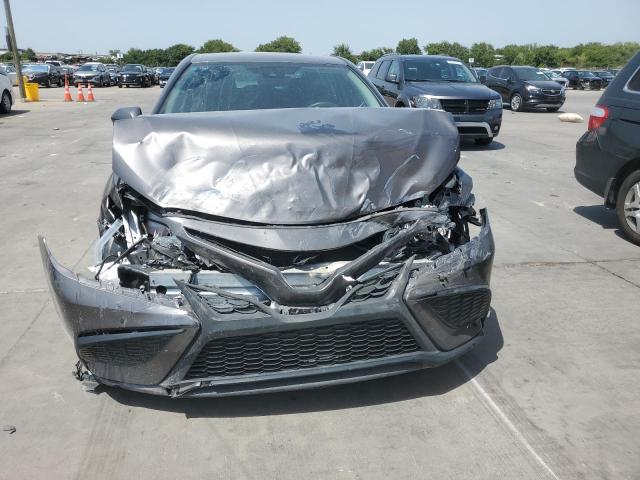 4T1G11AK0PU779853 - 2023 TOYOTA CAMRY SE NIGHT SHADE GRAY photo 5