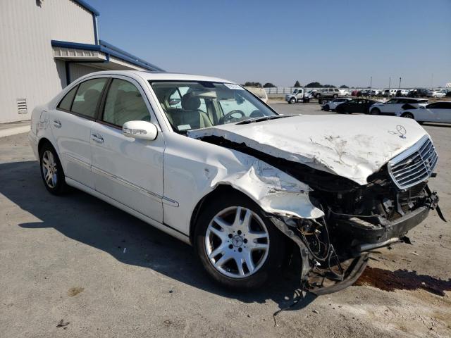 WDBUF65J14A462697 - 2004 MERCEDES-BENZ E 320 WHITE photo 4