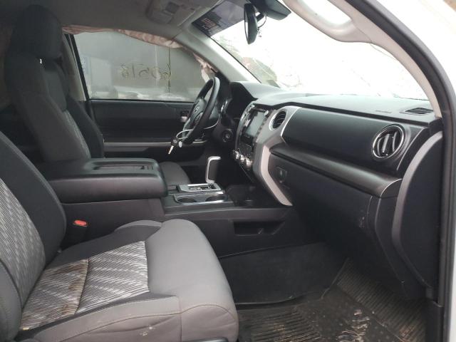 5TFUY5F17LX939195 - 2020 TOYOTA TUNDRA DOUBLE CAB SR/SR5 WHITE photo 5