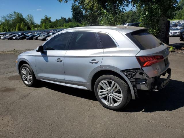 WA1BNAFY7J2172894 - 2018 AUDI Q5 PREMIUM PLUS 银色 照片 2
