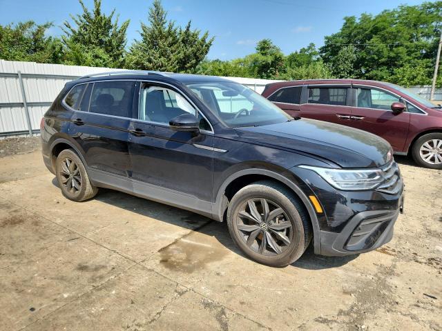 3VV2B7AX1PM020273 - 2023 VOLKSWAGEN TIGUAN SE BLACK photo 4