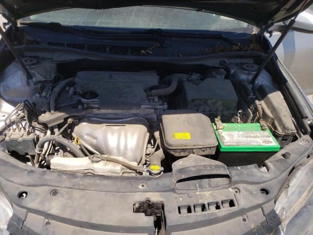 4T1BF1FKXFU011784 - 2015 TOYOTA CAMRY LE 银色 照片 11
