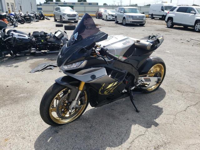 ZD4KYUA09MS000150 - 2021 APRILIA RSV4 1100 TWO TONE photo 2