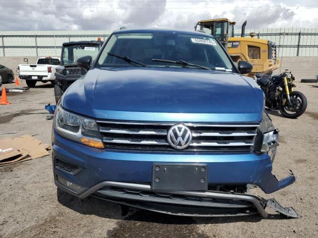 3VV3B7AX2JM013179 - 2018 VOLKSWAGEN TIGUAN SE Azul foto 5