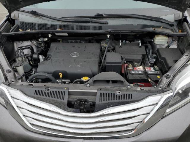 5TDYK3DC1FS598057 - 2015 TOYOTA SIENNA XLE GRAY photo 12