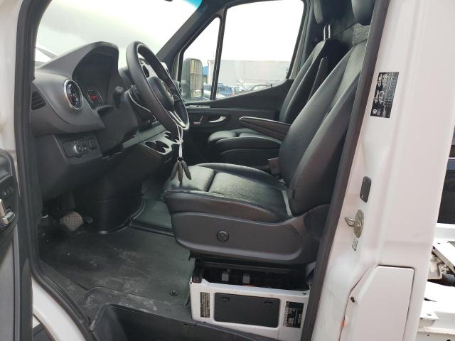 WDAPF4CD2KN021427 - 2019 MERCEDES-BENZ SPRINTER 3500/4500 WHITE photo 7