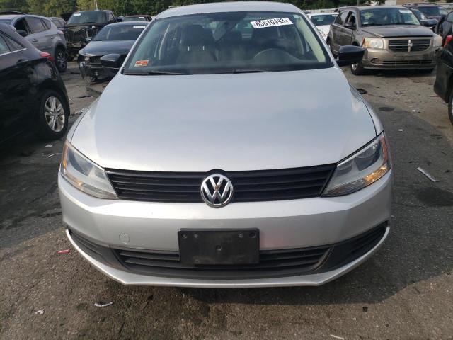 3VW1K7AJ5BM305697 - 2011 VOLKSWAGEN JETTA BASE 银色 照片 5