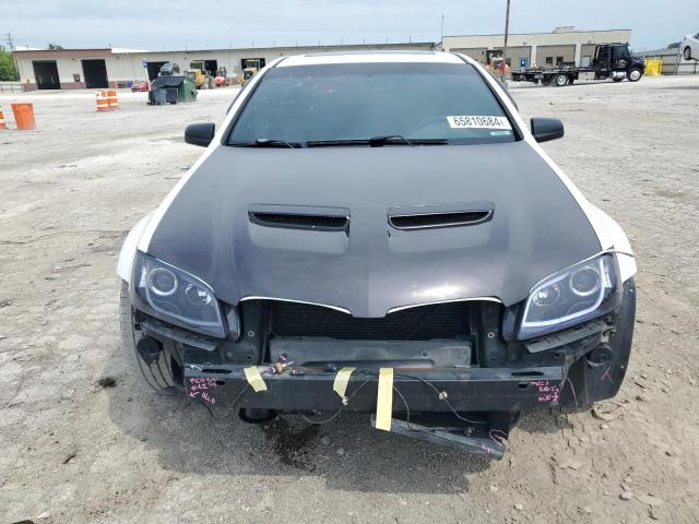 6G2ER57728L137115 - 2008 PONTIAC G8 WHITE photo 5