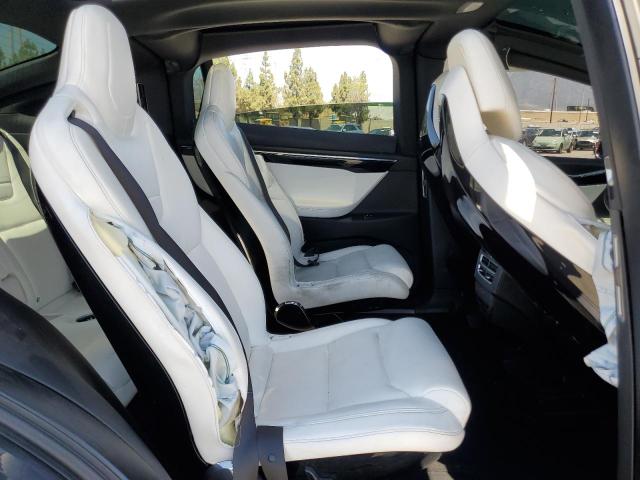 5YJXCBE2XGF021798 - 2016 TESLA MODEL X ნაცრისფერი ფოტო 10