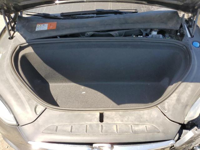 5YJXCBE2XGF021798 - 2016 TESLA MODEL X ნაცრისფერი ფოტო 11