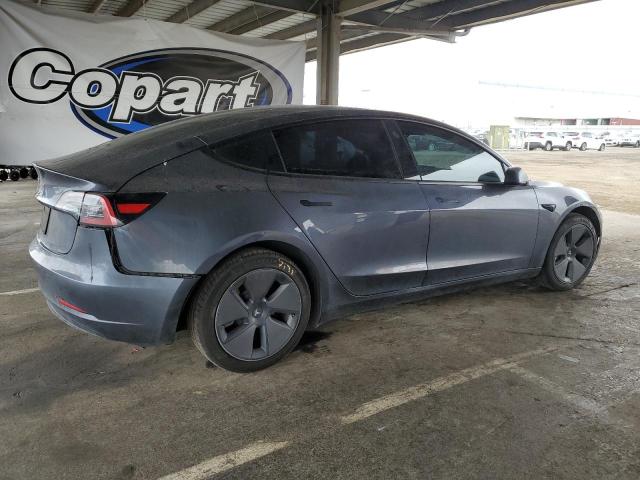 5YJ3E1EA1PF640400 - 2023 TESLA MODEL 3 GRAY photo 3