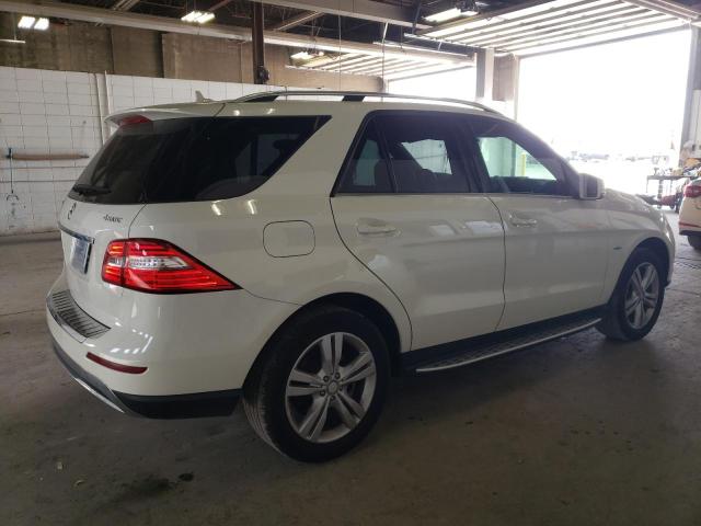 4JGDA5HB2CA017149 - 2012 MERCEDES-BENZ ML 350 4MATIC WHITE photo 3