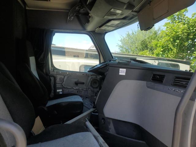 3AKJHHFGXLSLP4471 - 2020 FRHT CASCADIA 126 WHITE photo 5