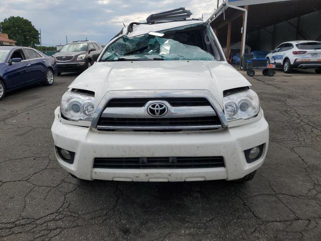 JTEBU14R068060622 - 2006 TOYOTA 4RUNNER SR5 WHITE photo 5