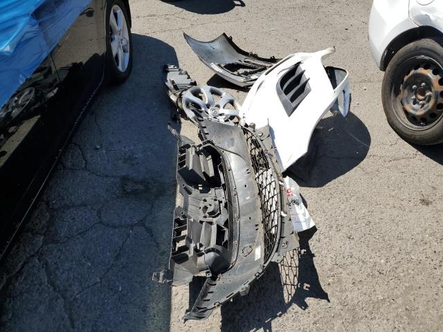 JM1BL1SG2A1281956 - 2010 MAZDA 3 I Beyaz fotoğraf 12