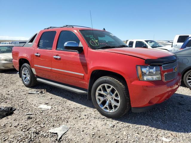 3GNTKGE75CG167337 - 2012 CHEVROLET AVALANCHE LTZ RED photo 4