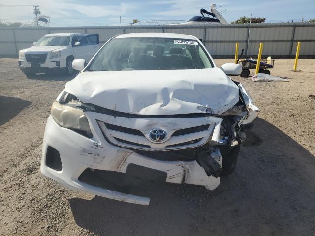 2T1BU4EE6BC689396 - 2011 TOYOTA COROLLA BASE WHITE photo 5