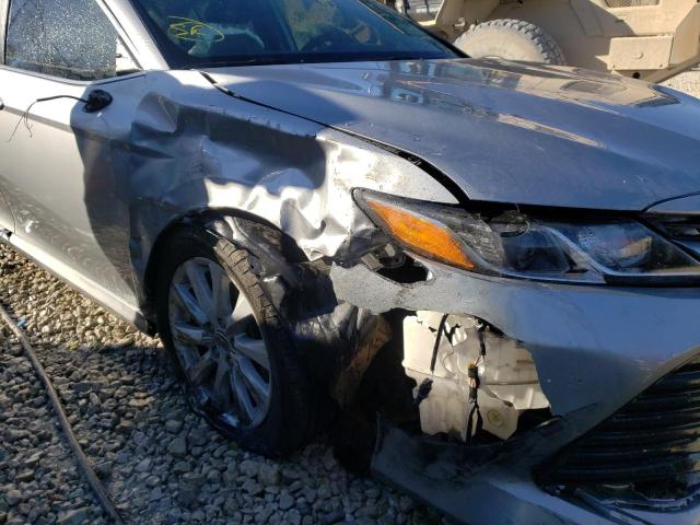 4T1C11AK8LU364563 - 2020 TOYOTA CAMRY LE SILVER photo 9