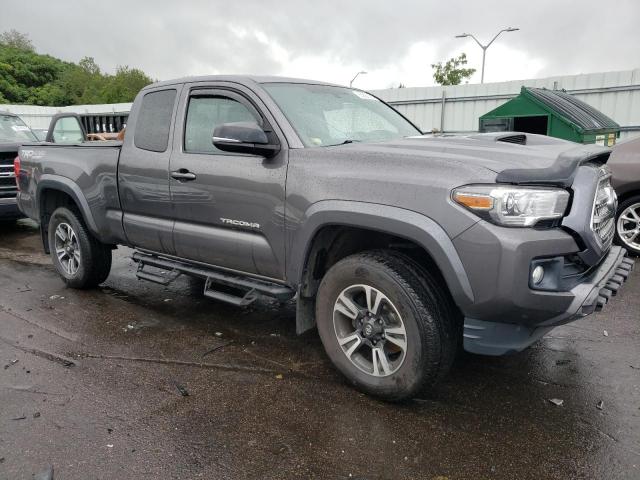 5TFSZ5AN1HX121399 - 2017 TOYOTA TACOMA ACCESS CAB ნაცრისფერი ფოტო 4