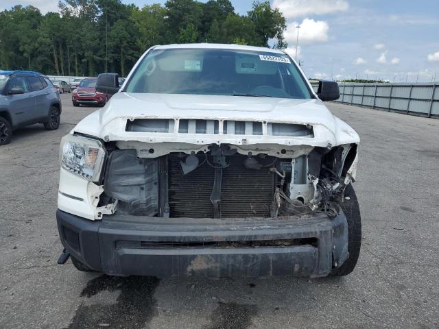5TFRM5F12GX101034 - 2016 TOYOTA TUNDRA DOUBLE CAB SR/SR5 WHITE photo 5