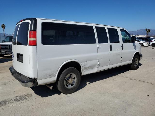 1GAZG1FG1C1103187 - 2012 CHEVROLET EXPRESS G3 LT WHITE photo 3