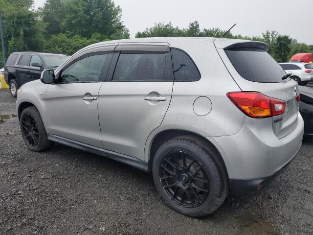 4A4AR3AW8FE028518 - 2015 MITSUBISHI OUTLANDER ES SILVER photo 2