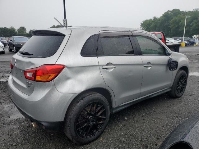 4A4AR3AW8FE028518 - 2015 MITSUBISHI OUTLANDER ES SILVER photo 3