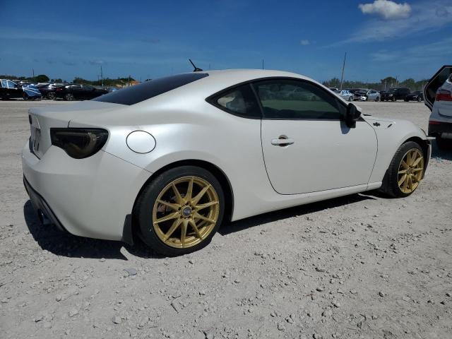 JF1ZNAA19D1701065 - 2013 TOYOTA SCION FR-S თეთრი ფოტო 3