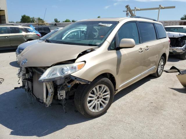 2012 TOYOTA SIENNA XLE, 