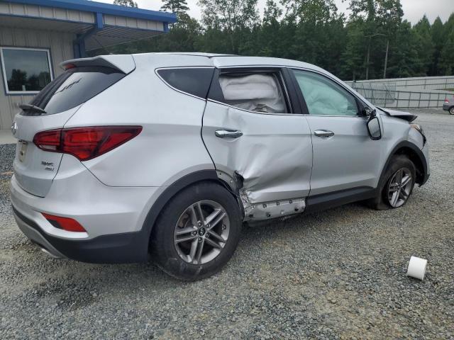 5XYZTDLB8JG539223 - 2018 HYUNDAI SANTA FE S SILVER photo 3