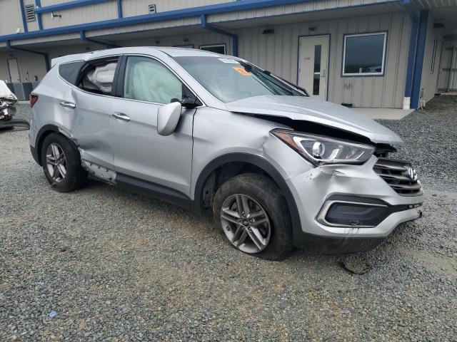 5XYZTDLB8JG539223 - 2018 HYUNDAI SANTA FE S SILVER photo 4